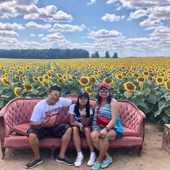 Meet your Posher, Mae - Picture 1 of 1